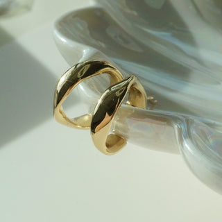 Sculpted Twist Hoops