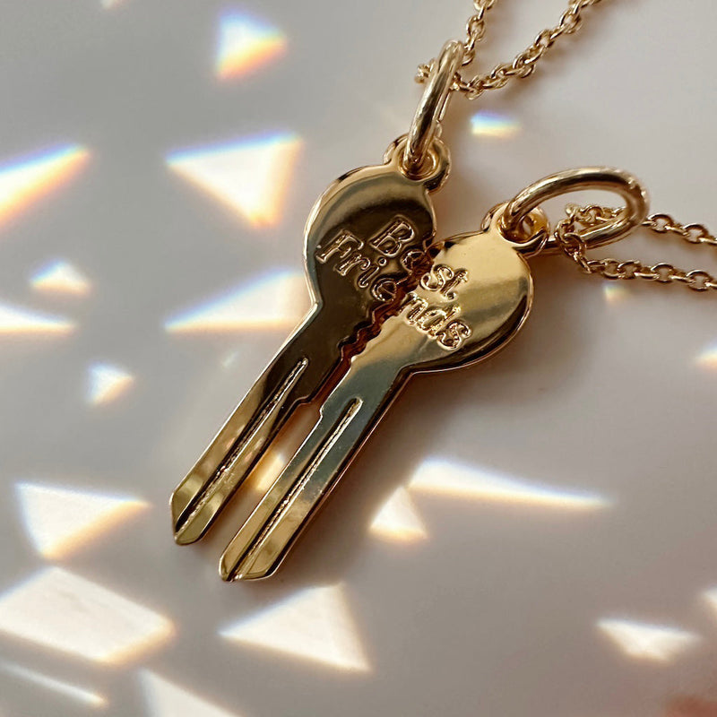 Gold heart key necklace duo for best friends with 'Best Friends' inscription, adjustable chain from 14" to 17.5".
