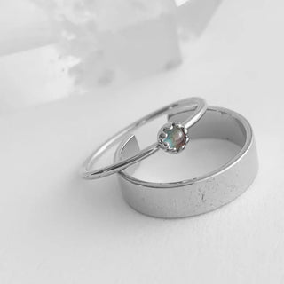 HONEYCAT Solar Mini Mood Ring – Petite Color-Changing Stone In Gold, Rose Gold, Or Silver